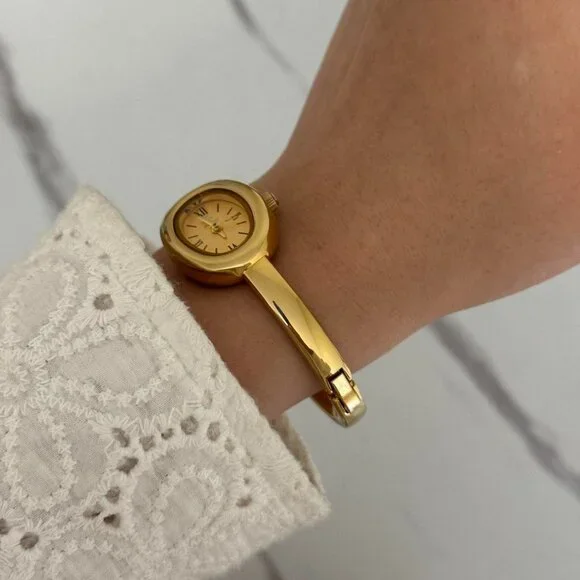 Sku0290 Gold mini watch gold bracelet+gift box Vintage vibe  display picture 2